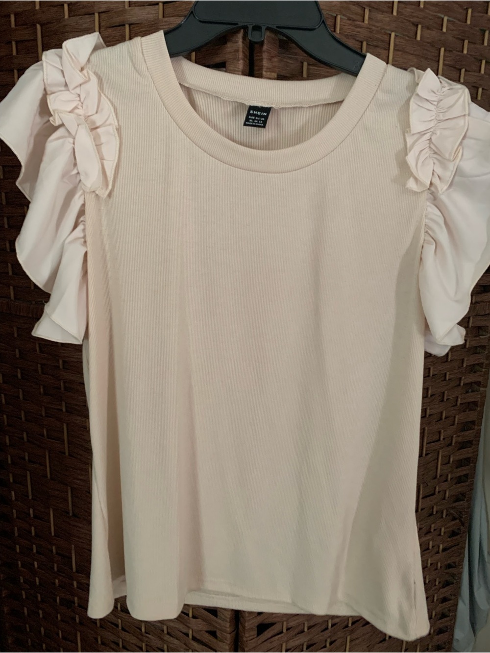 SHEIN Light Pink Ruffle Sleeve Short Sleeve Tee